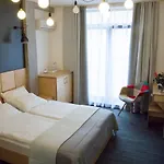 Etude Hotel *